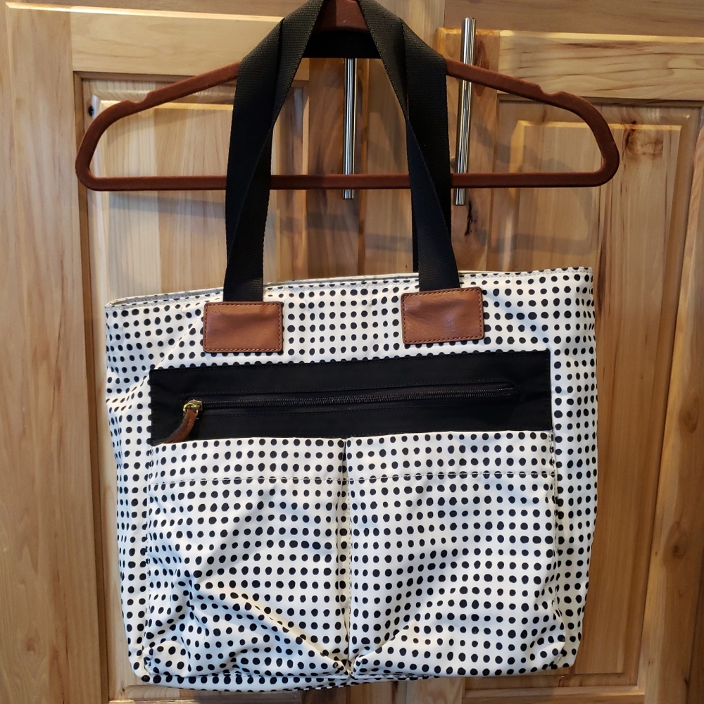 Fossil Bailey Tote in excellent used condition.